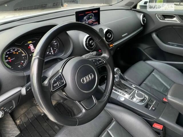 Белый Ауди А3, объемом двигателя 1.4 л и пробегом 90 тыс. км за 12900 $, фото 1 на Automoto.ua