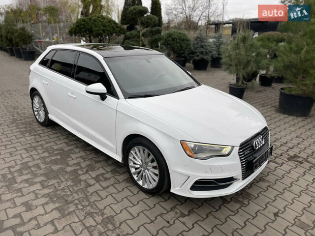 Белый Ауди А3, объемом двигателя 1.4 л и пробегом 278 тыс. км за 11999 $, фото 5 на Automoto.ua