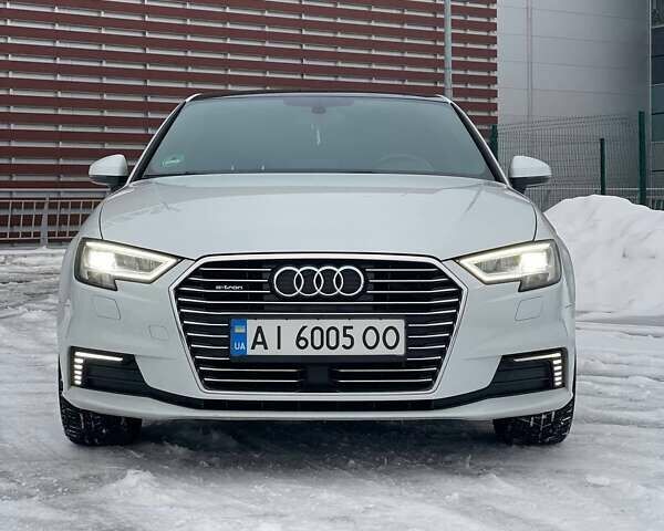 Белый Ауди А3, объемом двигателя 1.4 л и пробегом 112 тыс. км за 20000 $, фото 18 на Automoto.ua
