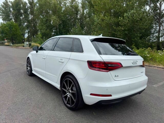 Білий Ауді А3, об'ємом двигуна 1.4 л та пробігом 98 тис. км за 4653 $, фото 4 на Automoto.ua