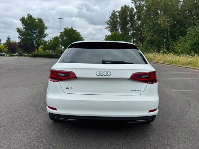 Білий Ауді А3, об'ємом двигуна 1.4 л та пробігом 98 тис. км за 4653 $, фото 5 на Automoto.ua