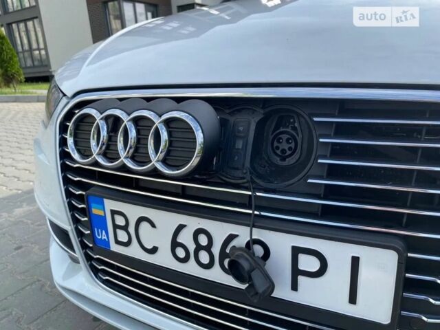 Белый Ауди А3, объемом двигателя 1.4 л и пробегом 90 тыс. км за 12900 $, фото 4 на Automoto.ua