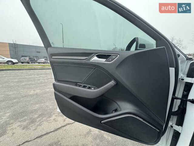 Белый Ауди А3, объемом двигателя 1.4 л и пробегом 133 тыс. км за 19300 $, фото 16 на Automoto.ua