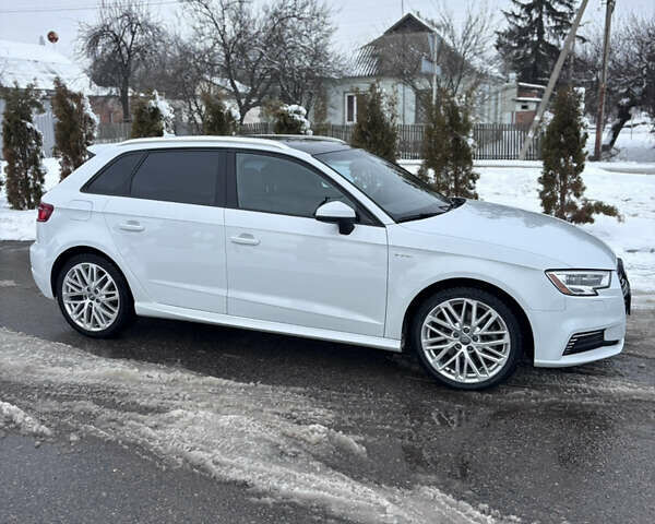 Белый Ауди А3, объемом двигателя 1.4 л и пробегом 80 тыс. км за 17700 $, фото 5 на Automoto.ua