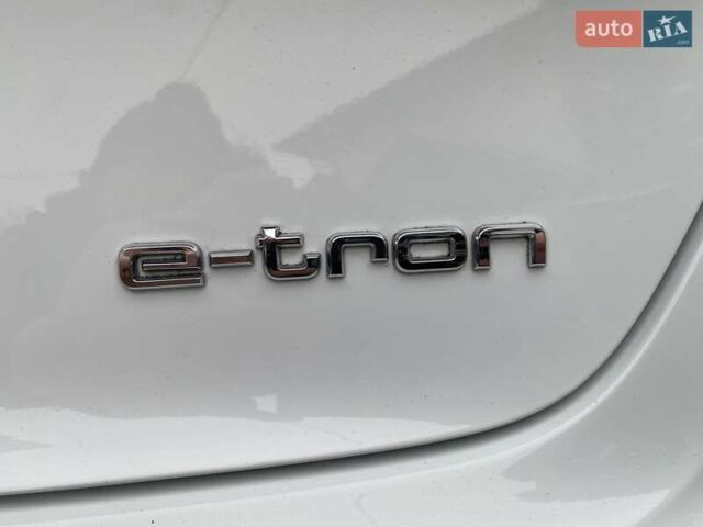 Белый Ауди А3, объемом двигателя 1.4 л и пробегом 118 тыс. км за 14999 $, фото 26 на Automoto.ua