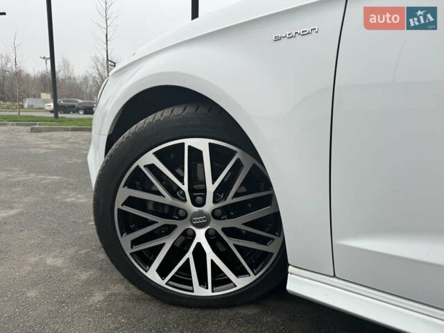 Белый Ауди А3, объемом двигателя 1.4 л и пробегом 133 тыс. км за 19300 $, фото 6 на Automoto.ua