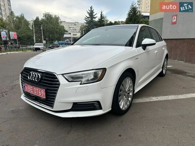 Белый Ауди А3, объемом двигателя 1.4 л и пробегом 295 тыс. км за 12550 $, фото 28 на Automoto.ua