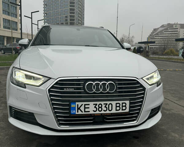Белый Ауди А3, объемом двигателя 1.4 л и пробегом 133 тыс. км за 19300 $, фото 7 на Automoto.ua