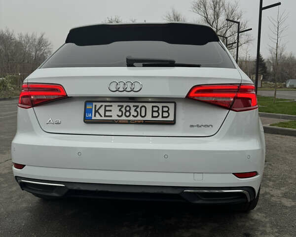 Белый Ауди А3, объемом двигателя 1.4 л и пробегом 133 тыс. км за 19300 $, фото 2 на Automoto.ua