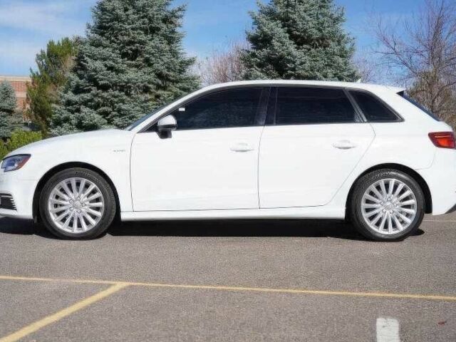 Білий Ауді А3, об'ємом двигуна 1.3 л та пробігом 98 тис. км за 5500 $, фото 7 на Automoto.ua