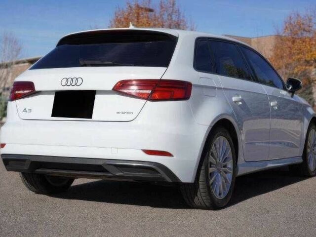 Білий Ауді А3, об'ємом двигуна 1.3 л та пробігом 98 тис. км за 5500 $, фото 4 на Automoto.ua