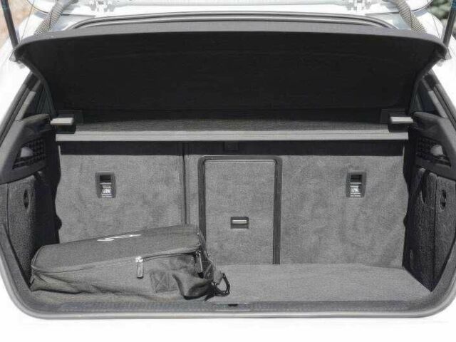 Білий Ауді А3, об'ємом двигуна 1.3 л та пробігом 98 тис. км за 5500 $, фото 11 на Automoto.ua