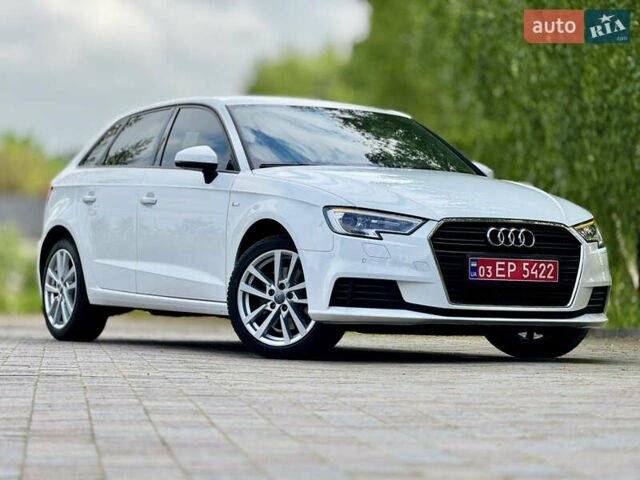 Белый Ауди А3, объемом двигателя 2 л и пробегом 220 тыс. км за 19100 $, фото 3 на Automoto.ua
