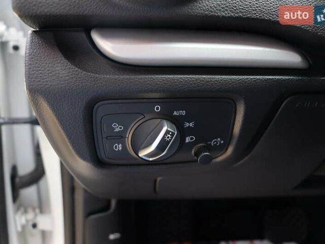 Белый Ауди А3, объемом двигателя 2 л и пробегом 12 тыс. км за 17400 $, фото 11 на Automoto.ua