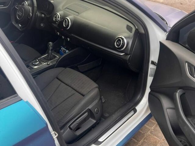 Белый Ауди А3, объемом двигателя 1.8 л и пробегом 104 тыс. км за 11000 $, фото 11 на Automoto.ua