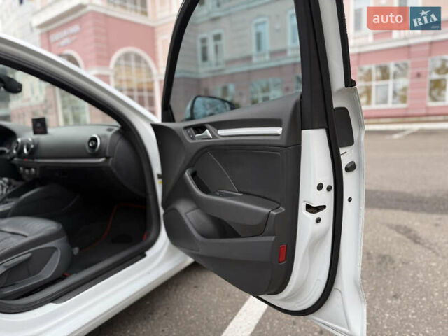 Белый Ауди А3, объемом двигателя 1.8 л и пробегом 155 тыс. км за 11900 $, фото 24 на Automoto.ua