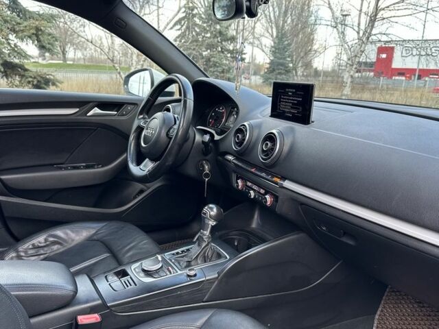 Білий Ауді А3, об'ємом двигуна 1.8 л та пробігом 216 тис. км за 9950 $, фото 8 на Automoto.ua