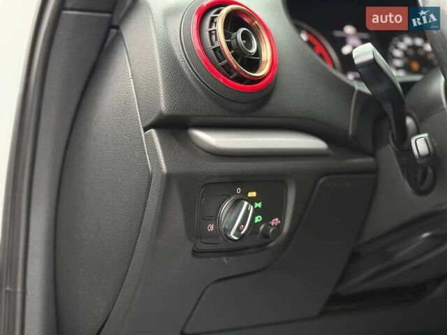 Білий Ауді А3, об'ємом двигуна 1.8 л та пробігом 99 тис. км за 13000 $, фото 9 на Automoto.ua