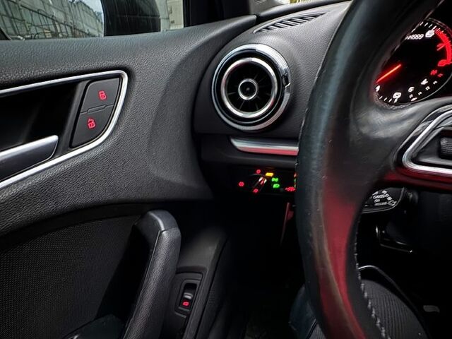 Белый Ауди А3, объемом двигателя 1.8 л и пробегом 140 тыс. км за 14900 $, фото 2 на Automoto.ua