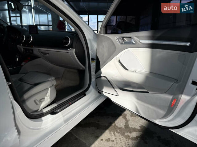 Білий Ауді А3, об'ємом двигуна 1.97 л та пробігом 195 тис. км за 16700 $, фото 21 на Automoto.ua