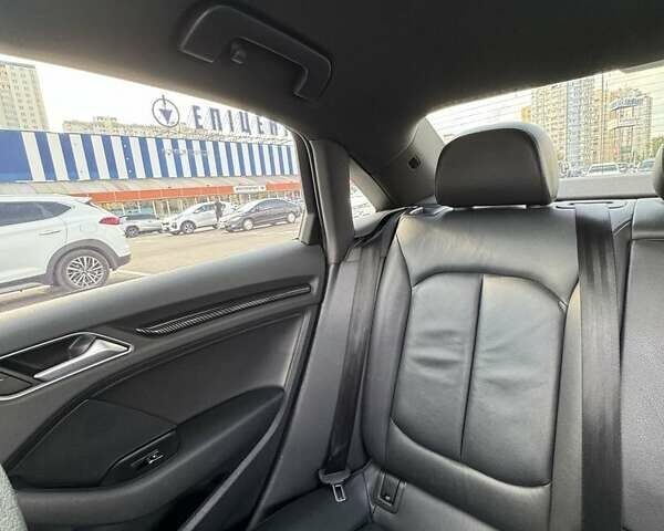 Белый Ауди А3, объемом двигателя 2 л и пробегом 173 тыс. км за 16000 $, фото 2 на Automoto.ua