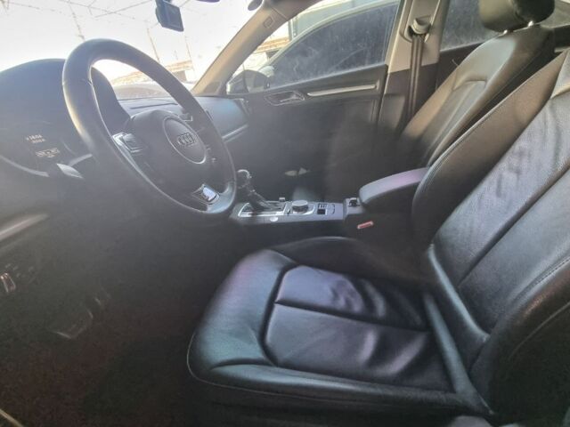 Белый Ауди А3, объемом двигателя 2 л и пробегом 179 тыс. км за 12400 $, фото 2 на Automoto.ua