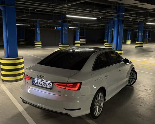 Белый Ауди А3, объемом двигателя 2 л и пробегом 239 тыс. км за 13400 $, фото 2 на Automoto.ua