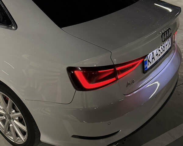 Белый Ауди А3, объемом двигателя 2 л и пробегом 239 тыс. км за 13400 $, фото 5 на Automoto.ua