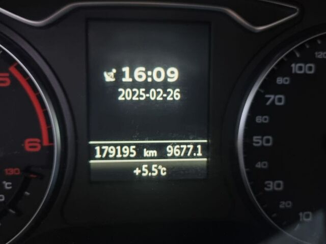 Белый Ауди А3, объемом двигателя 2 л и пробегом 179 тыс. км за 12400 $, фото 3 на Automoto.ua