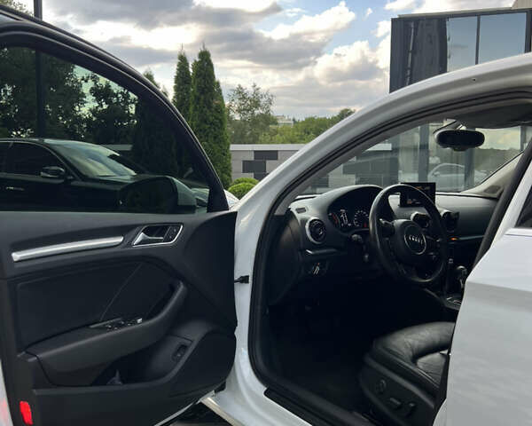 Белый Ауди А3, объемом двигателя 1.8 л и пробегом 153 тыс. км за 15800 $, фото 8 на Automoto.ua