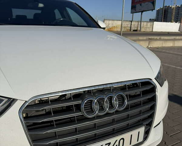 Белый Ауди А3, объемом двигателя 1.8 л и пробегом 191 тыс. км за 13590 $, фото 3 на Automoto.ua