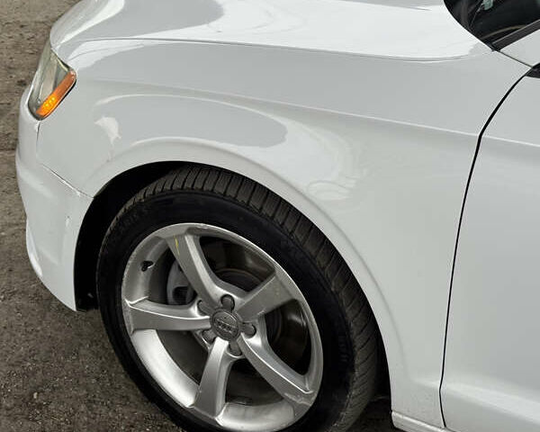 Белый Ауди А3, объемом двигателя 1.8 л и пробегом 217 тыс. км за 10500 $, фото 24 на Automoto.ua