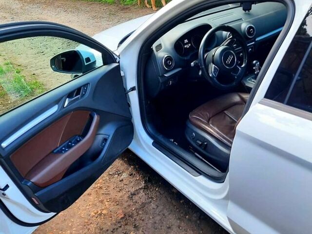 Білий Ауді А3, об'ємом двигуна 1.8 л та пробігом 186 тис. км за 10900 $, фото 6 на Automoto.ua