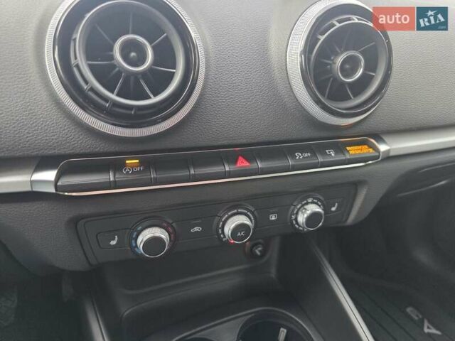 Белый Ауди А3, объемом двигателя 1.6 л и пробегом 53 тыс. км за 20500 $, фото 12 на Automoto.ua