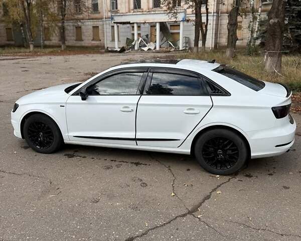 Білий Ауді А3, об'ємом двигуна 1.6 л та пробігом 120 тис. км за 15500 $, фото 5 на Automoto.ua