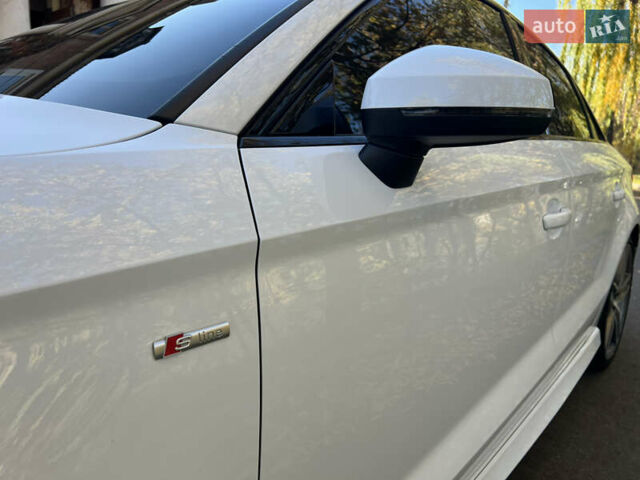 Белый Ауди А3, объемом двигателя 1.8 л и пробегом 126 тыс. км за 13800 $, фото 4 на Automoto.ua