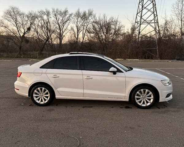 Белый Ауди А3, объемом двигателя 1.6 л и пробегом 245 тыс. км за 13500 $, фото 7 на Automoto.ua