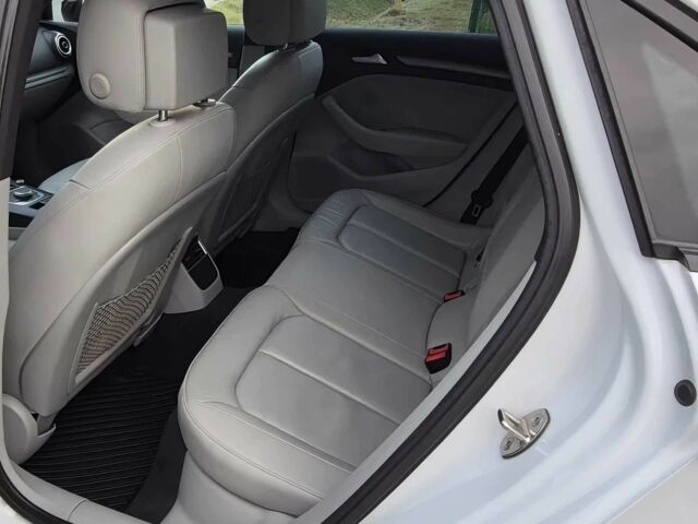 Білий Ауді А3, об'ємом двигуна 2 л та пробігом 71 тис. км за 7000 $, фото 12 на Automoto.ua