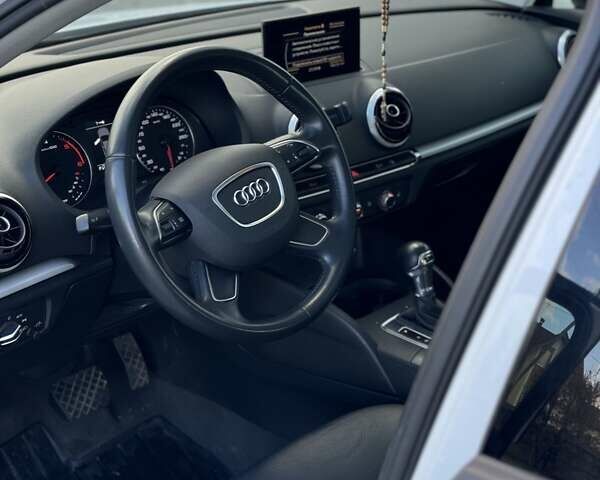 Ауді А3 2015 у Трускавце на Automoto.ua Білий Ауді А3, об'ємом двигуна 1.6 л та пробігом 74 тис. км за 17000 $, фото 12 на Automoto.ua
