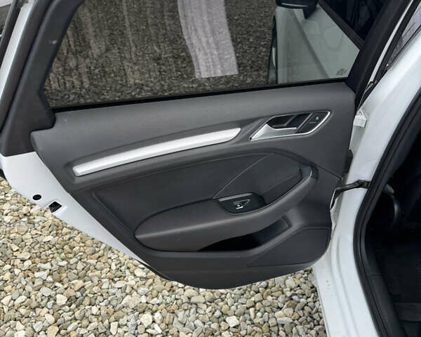 Белый Ауди А3, объемом двигателя 1.98 л и пробегом 189 тыс. км за 12999 $, фото 21 на Automoto.ua