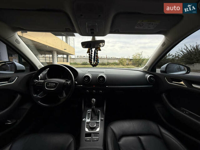 Білий Ауді А3, об'ємом двигуна 1.6 л та пробігом 80 тис. км за 15000 $, фото 16 на Automoto.ua