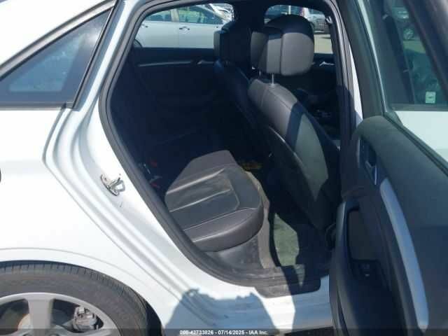 Белый Ауди А3, объемом двигателя 1.8 л и пробегом 53 тыс. км за 2200 $, фото 7 на Automoto.ua