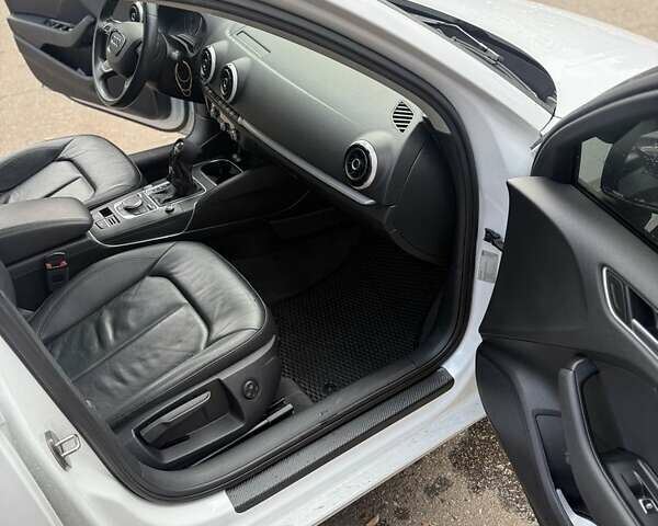 Білий Ауді А3, об'ємом двигуна 1.6 л та пробігом 120 тис. км за 15500 $, фото 16 на Automoto.ua