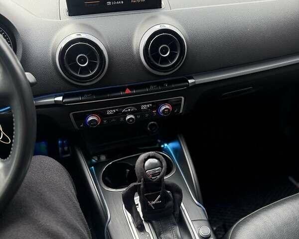 Білий Ауді А3, об'ємом двигуна 1.6 л та пробігом 120 тис. км за 15500 $, фото 12 на Automoto.ua