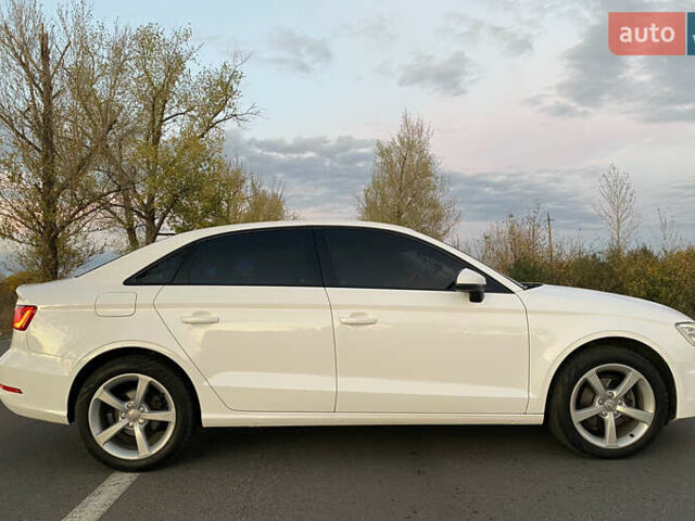 Белый Ауди А3, объемом двигателя 1.6 л и пробегом 161 тыс. км за 16500 $, фото 2 на Automoto.ua