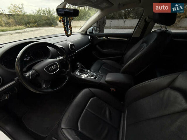 Білий Ауді А3, об'ємом двигуна 1.6 л та пробігом 80 тис. км за 16300 $, фото 14 на Automoto.ua