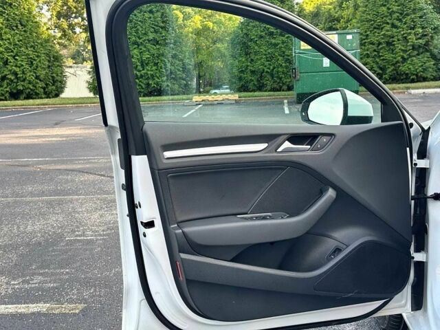 Белый Ауди А3, объемом двигателя 1.8 л и пробегом 132 тыс. км за 7000 $, фото 8 на Automoto.ua