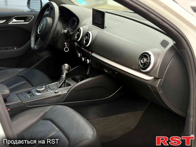 Белый Ауди А3, объемом двигателя 1.8 л и пробегом 223 тыс. км за 12500 $, фото 3 на Automoto.ua