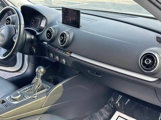 Белый Ауди А3, объемом двигателя 1.8 л и пробегом 132 тыс. км за 7000 $, фото 11 на Automoto.ua