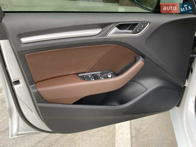 Білий Ауді А3, об'ємом двигуна 1.6 л та пробігом 175 тис. км за 15000 $, фото 46 на Automoto.ua